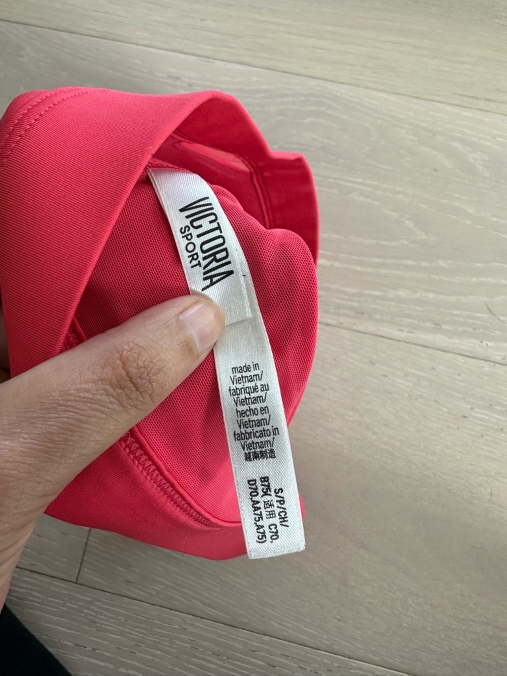 NWOT Victoria Secret VICTORIA Sport low impact sports bra sz small - Picture 2 of 3